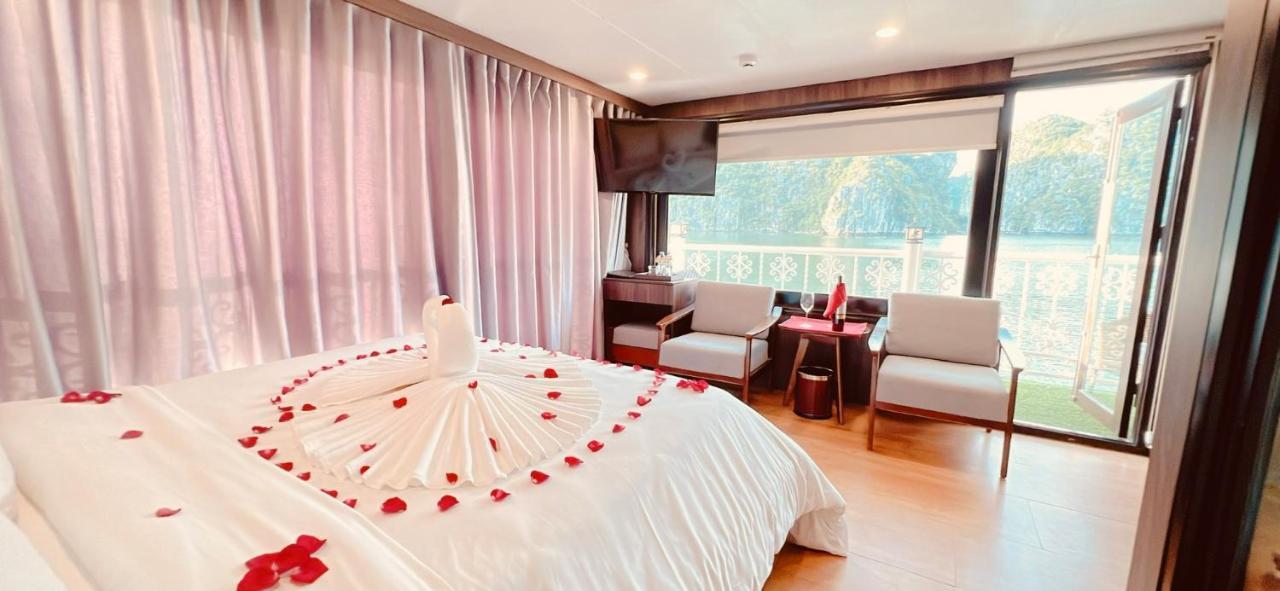 Hotel Unicharm Cruise Ha Long Esterno foto