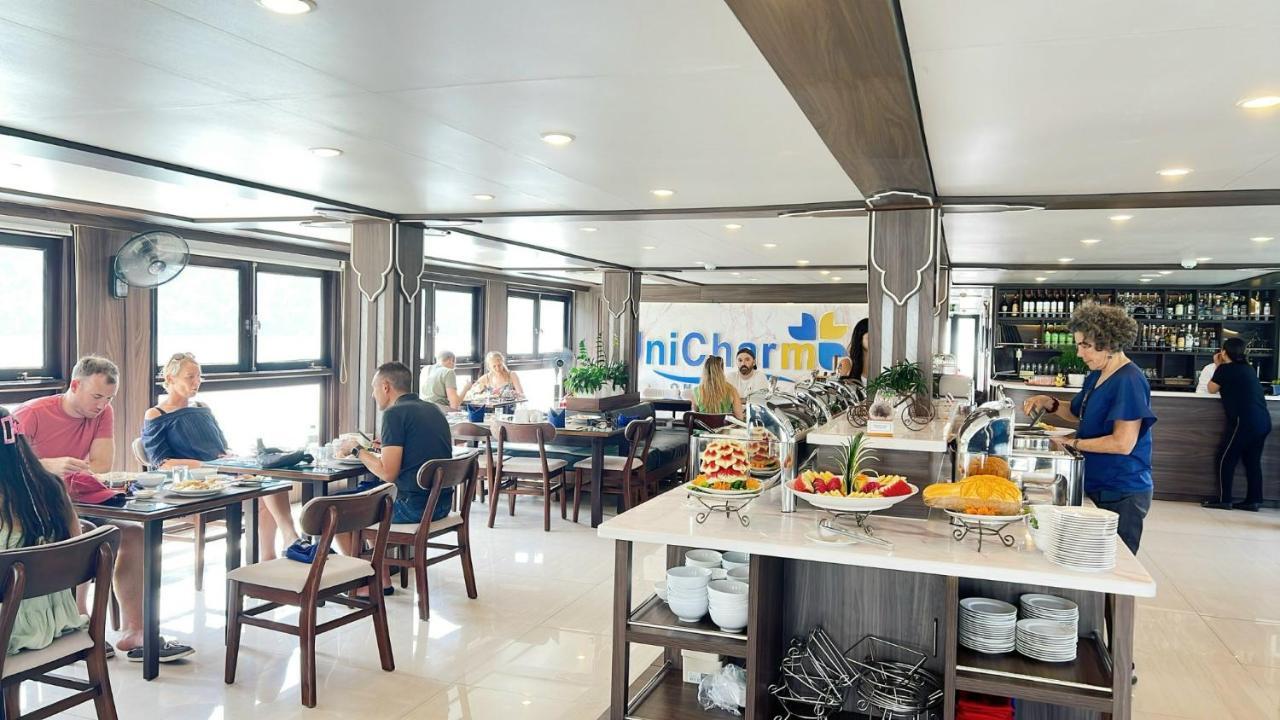 Hotel Unicharm Cruise Ha Long Esterno foto