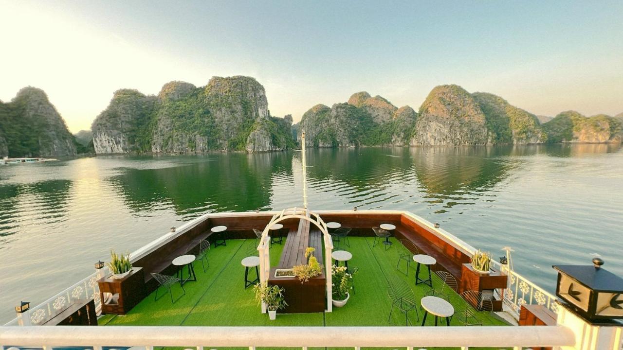 Hotel Unicharm Cruise Ha Long Esterno foto
