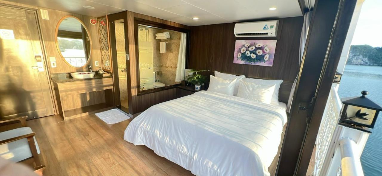 Hotel Unicharm Cruise Ha Long Esterno foto