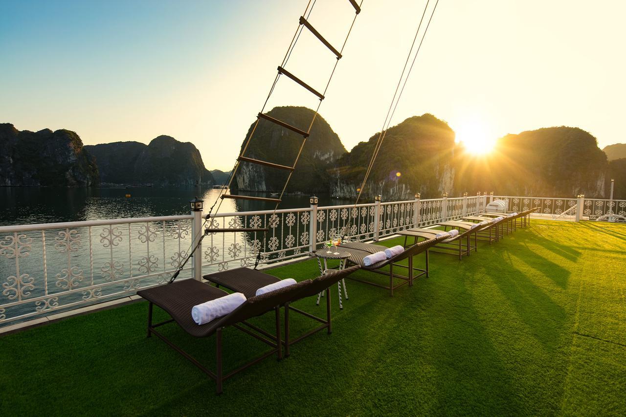Hotel Unicharm Cruise Ha Long Esterno foto