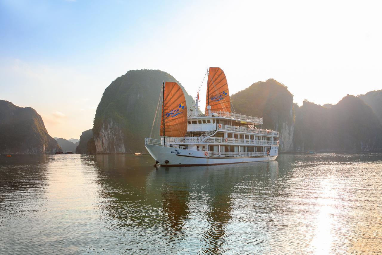 Hotel Unicharm Cruise Ha Long Esterno foto